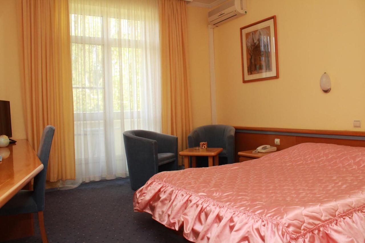 Hotel Prezident Palic Luaran gambar