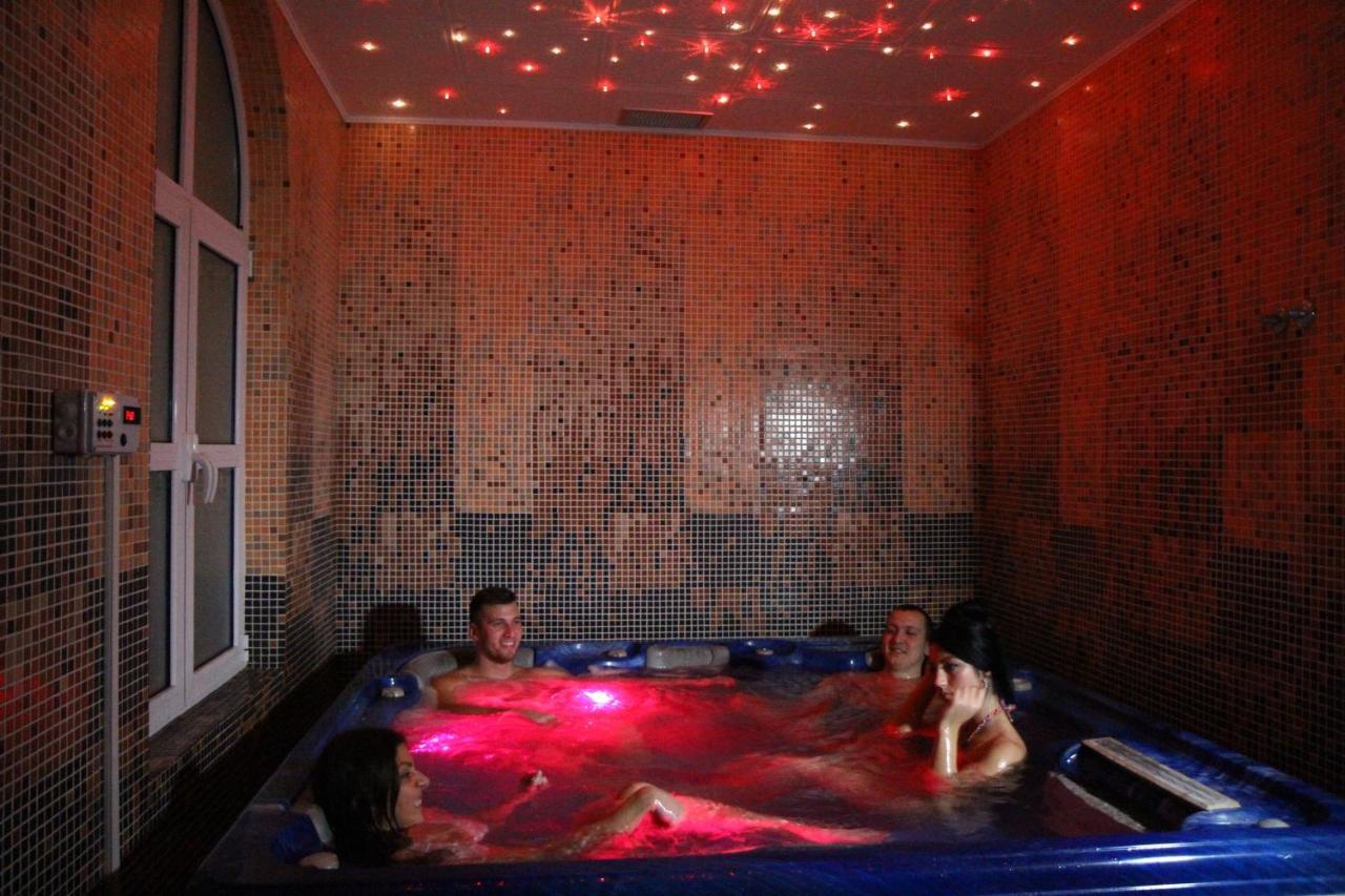 Hotel Prezident Palic Luaran gambar