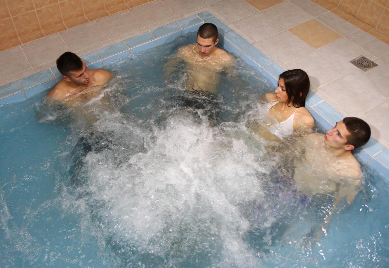 Hotel Prezident Palic Luaran gambar