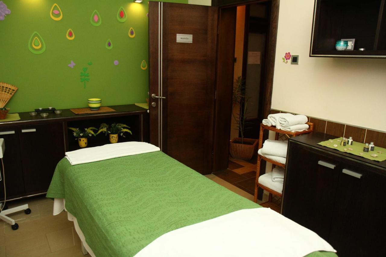 Hotel Prezident Palic Luaran gambar